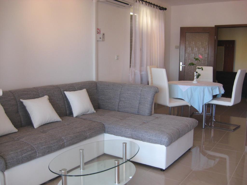 Apartments Silmare Rabac Esterno foto