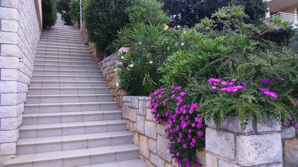 Apartments Silmare Rabac Esterno foto